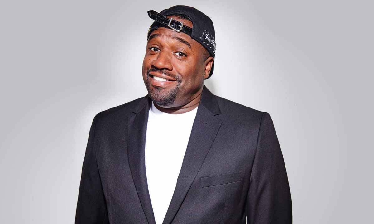 Corey Holcomb Personal life