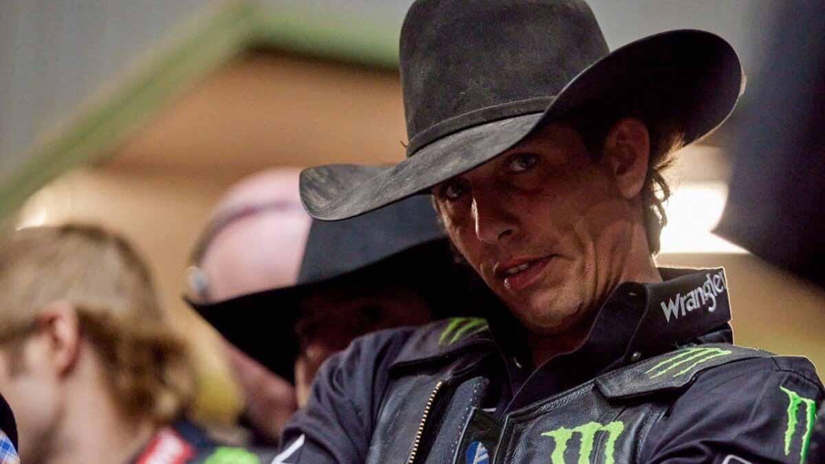 J.B. Mauney Relationship Status