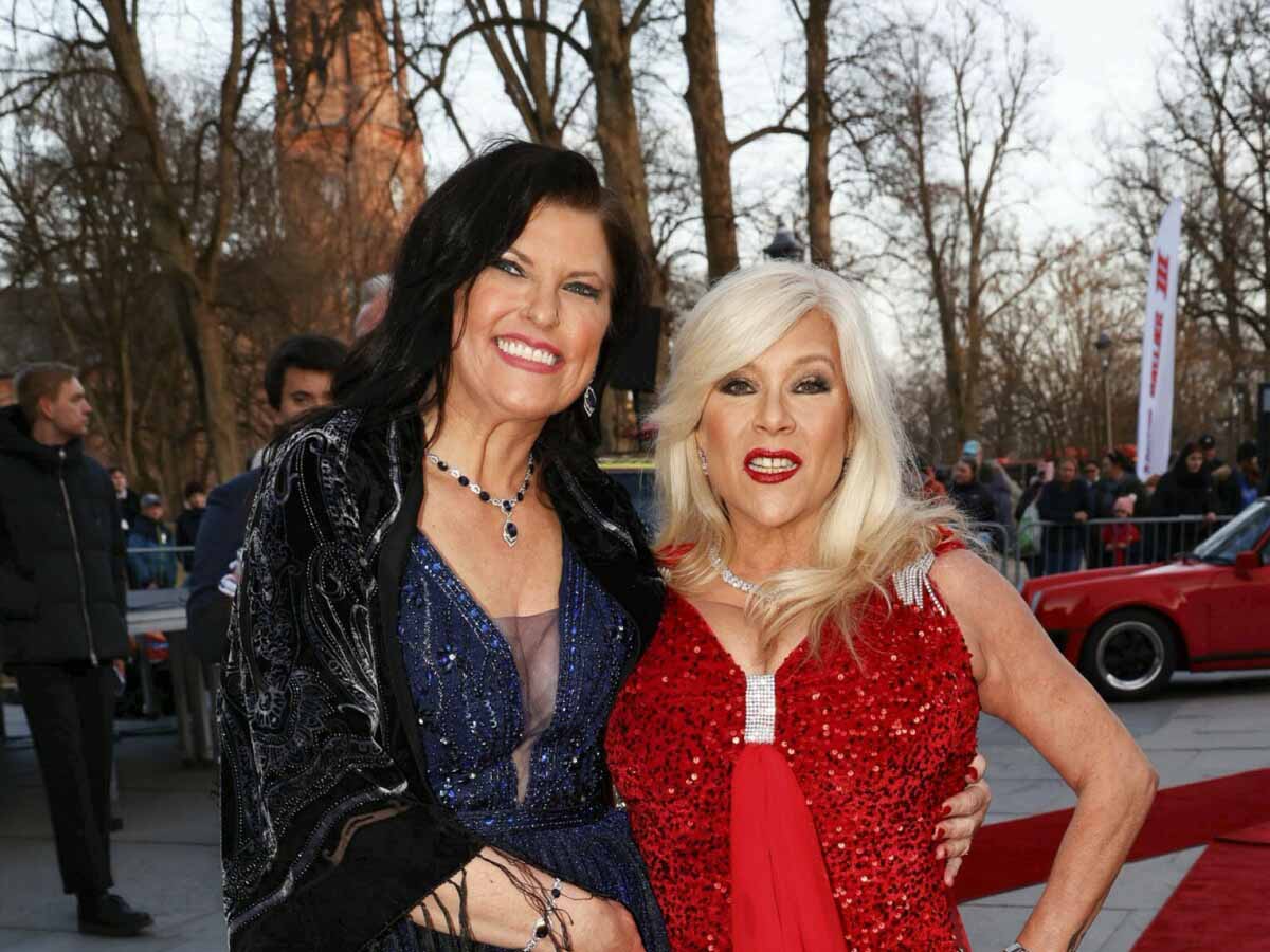 Linda Birgitte Olsen and Samantha fox