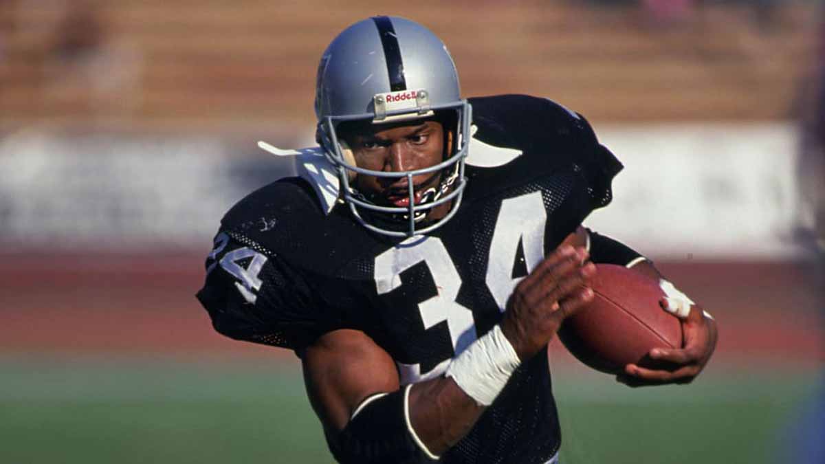 Bo Jackson Net Worth: How a Two-Sport Legend Built His Wealth 1 Bo Jackson Career