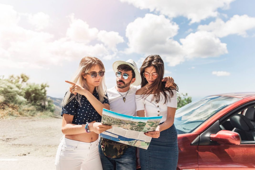Private vs Group Tours